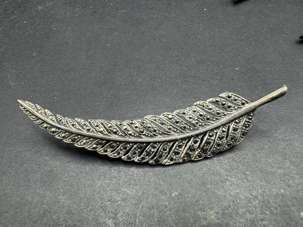 925 Sterling Silver Feather Brooch Pin with Marcasite Stones Nature Jewelry